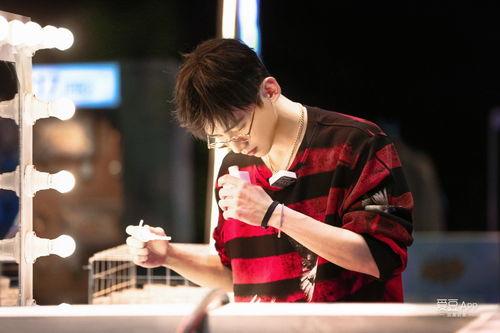 白敬亭明星大侦探线下,明星大侦探线下狂欢，探案之旅再启幕