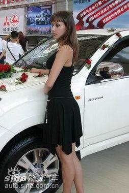 哈尔滨女网红车模图片,时尚与美貌的完美融合