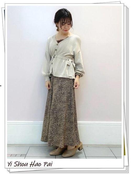 女明星豹纹半身裙,女明星豹纹半身裙演绎复古魅力
